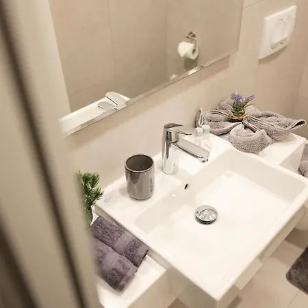 Luminosa Apartment